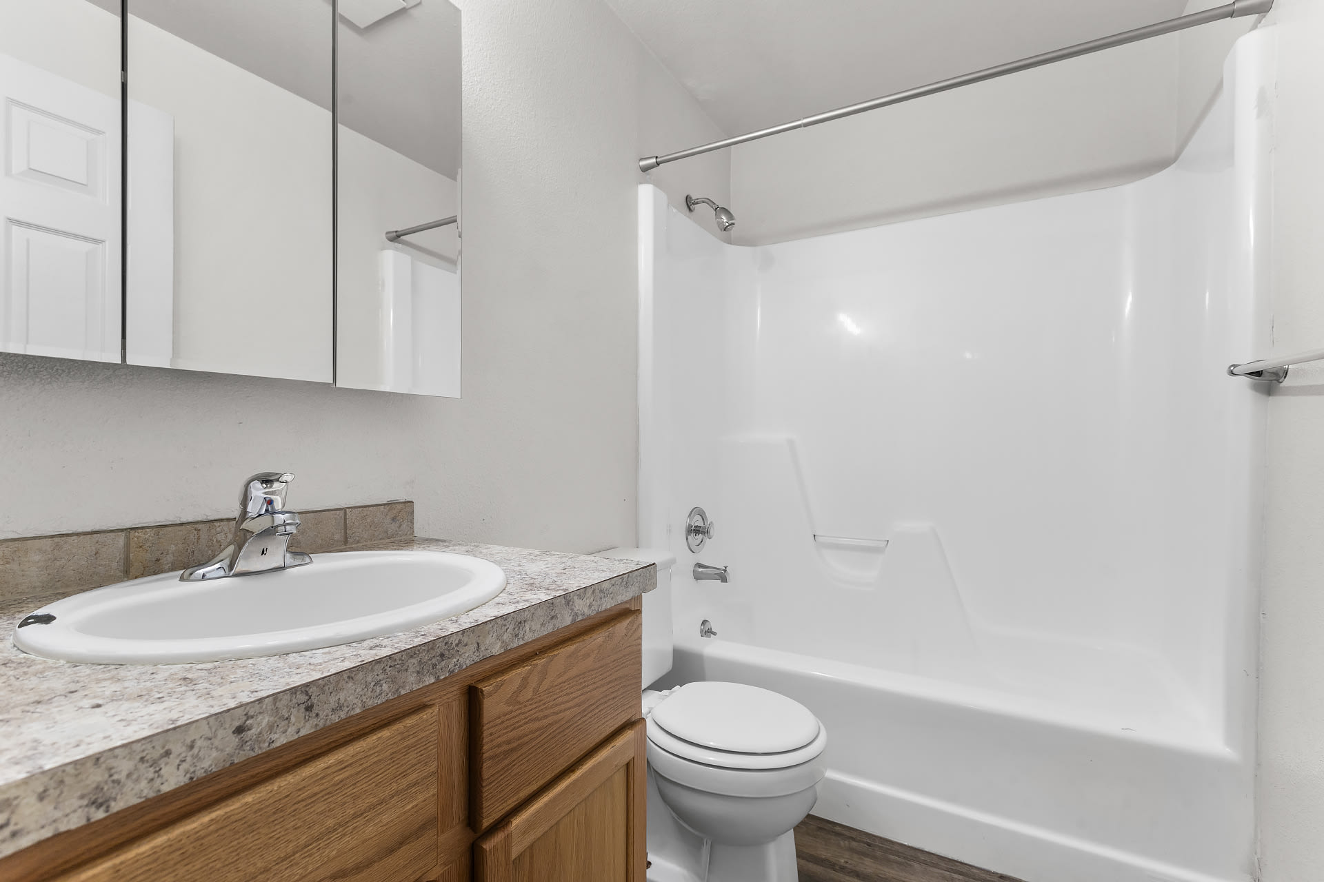 Wendover Apartments – photo 1