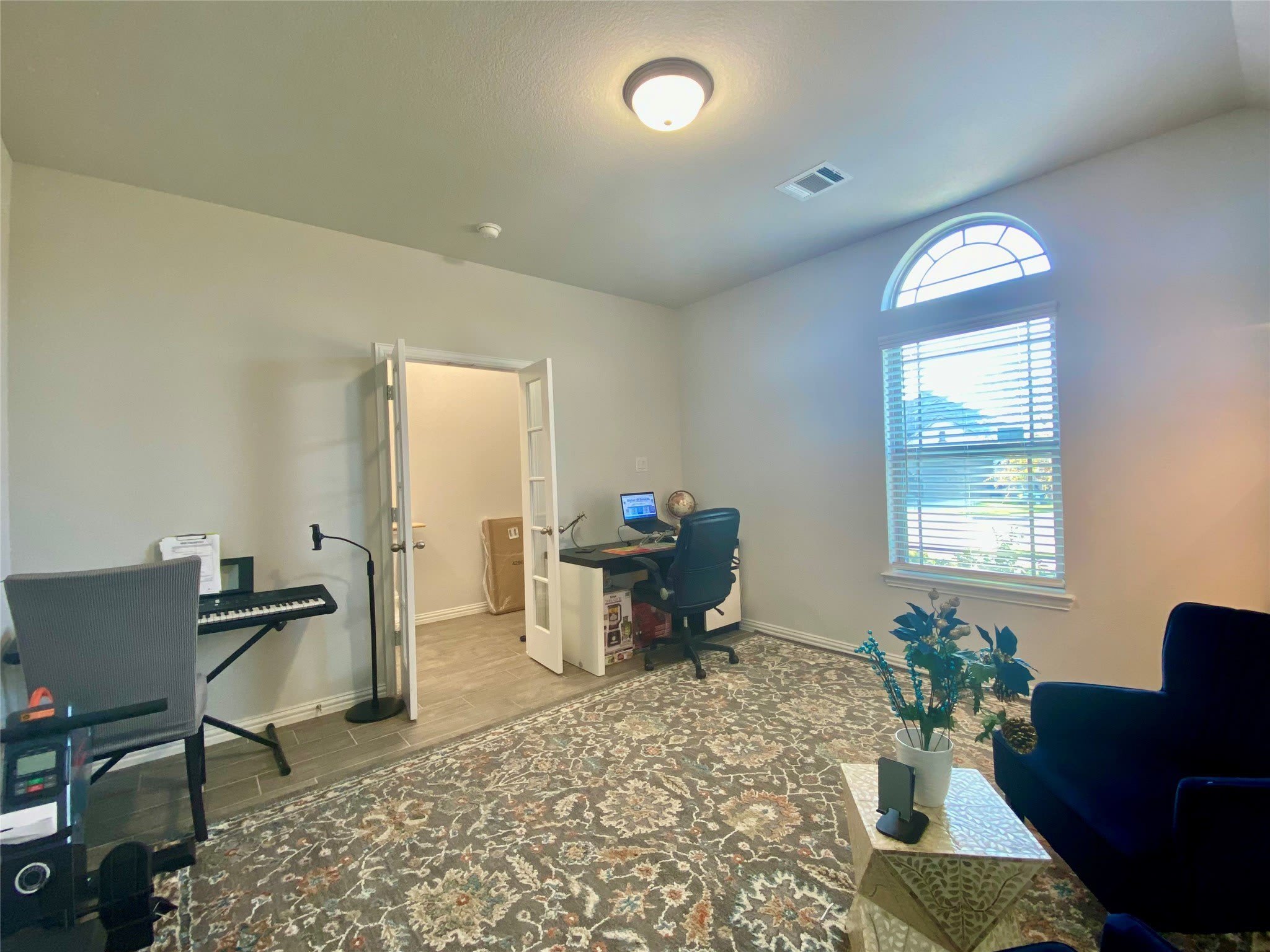 332 Paloma Street – photo 5