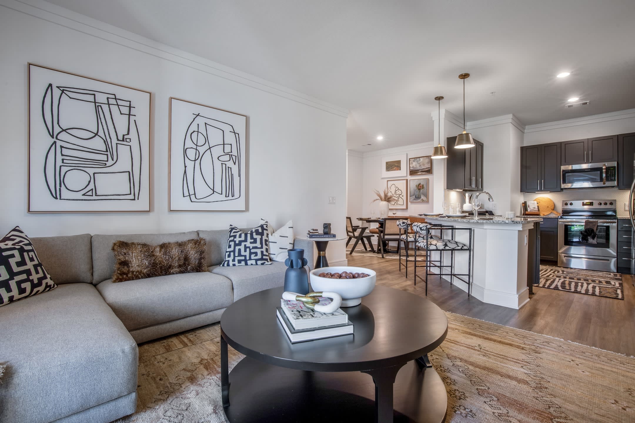 Cyan Mallard Creek Apartments – photo 1