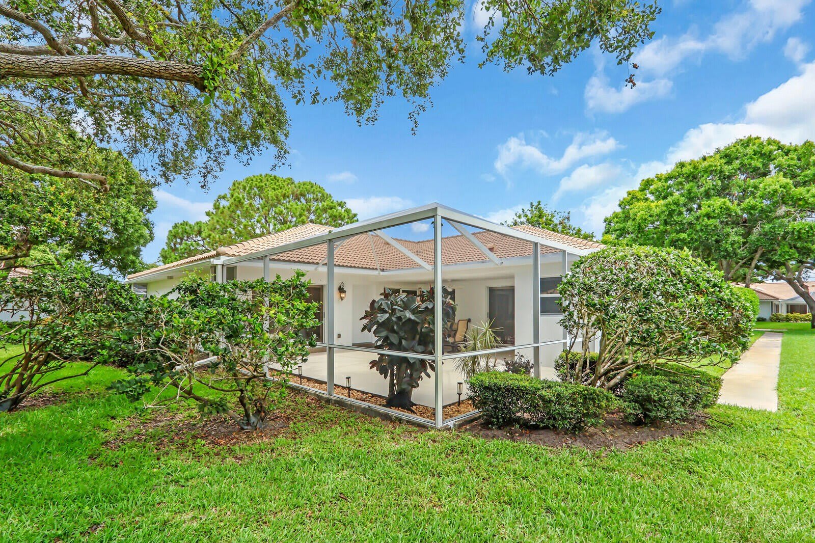 7904 Chapman Oak Court – photo 1