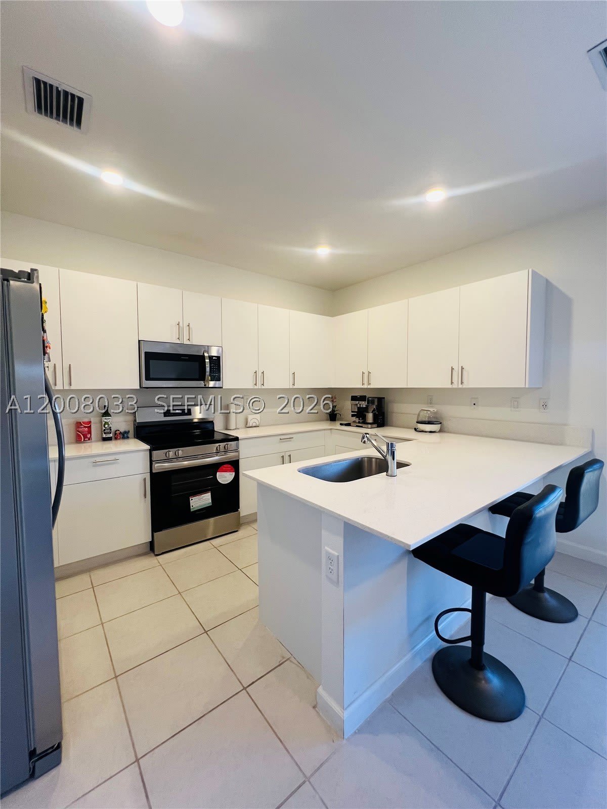 2562 SE 29th St – photo 4