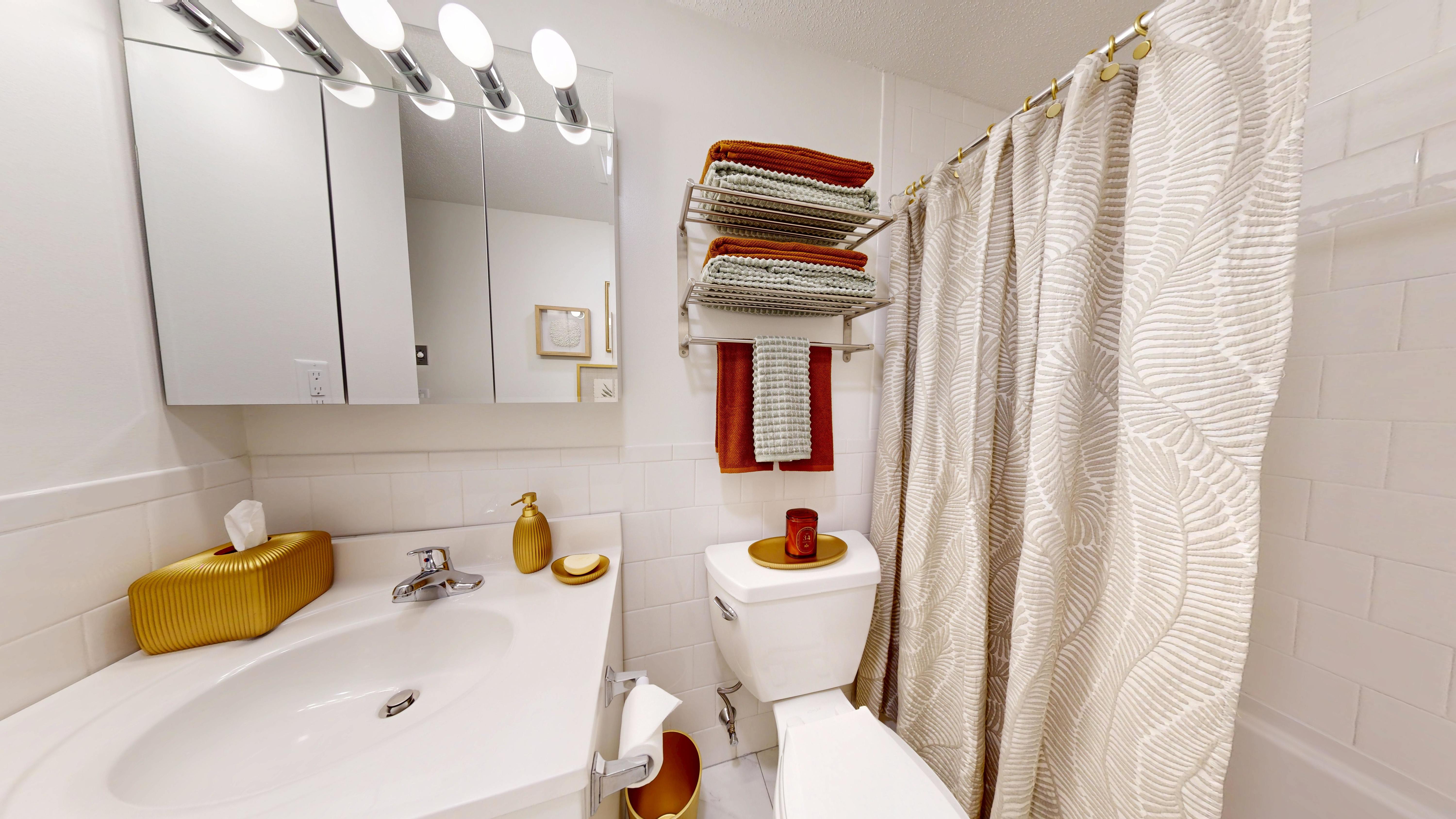 Village Green Apartments – photo 5