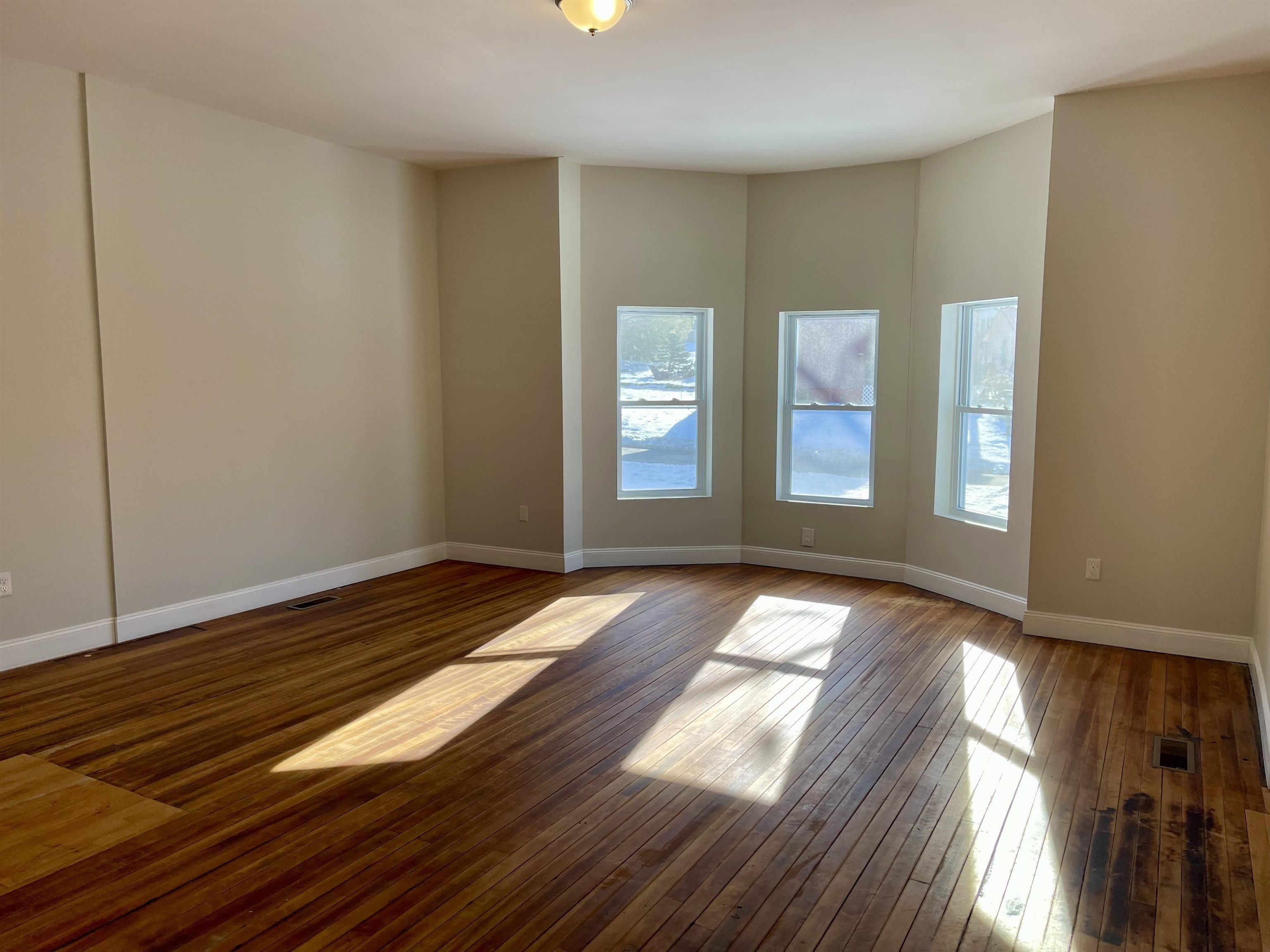 90 Pleasant Street – photo 5