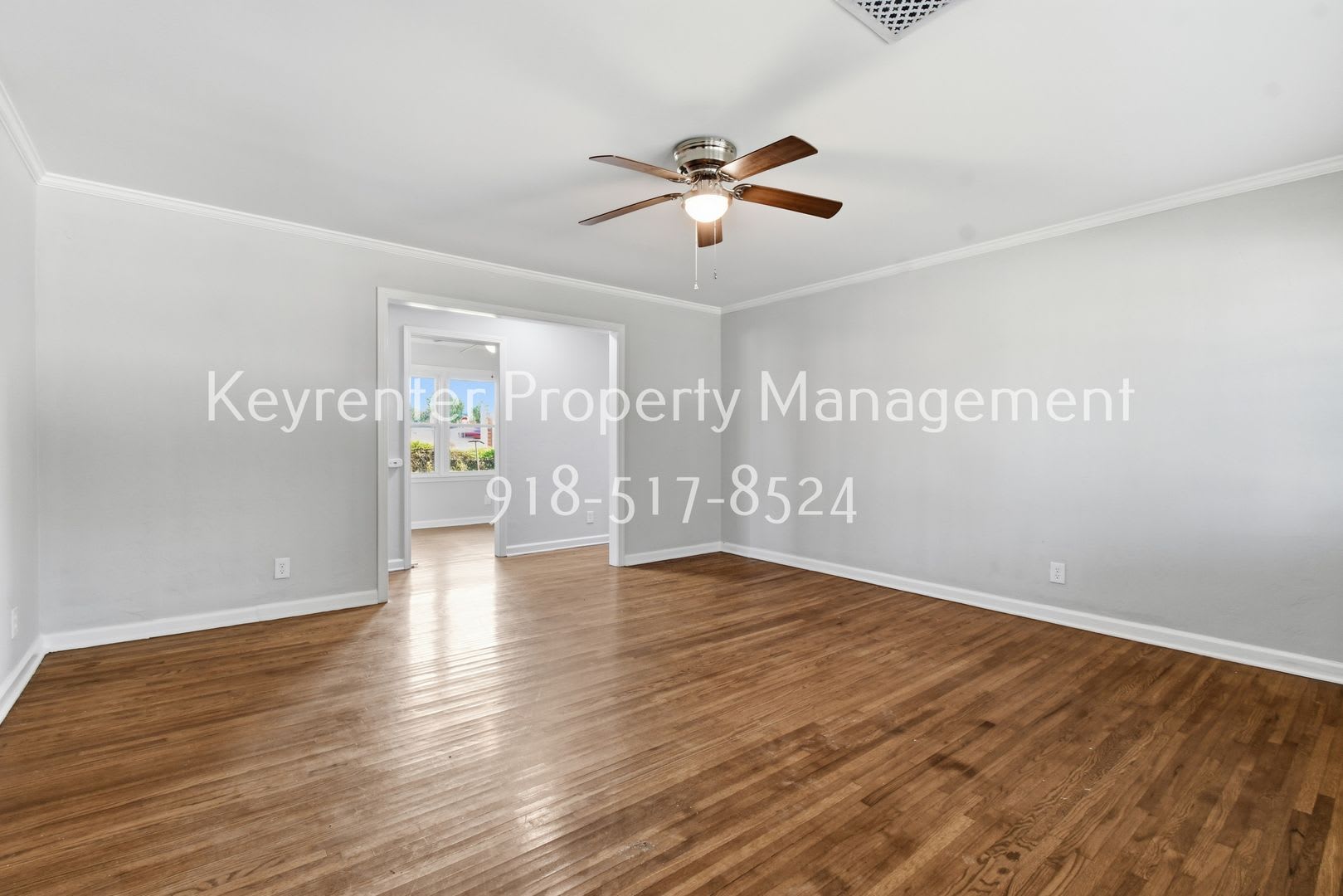 Remodeled Midtown Tulsa Bungalow Classic Charm With Modern Updates – photo 4