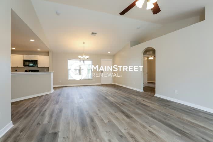 2507 66th Street West – photo 3