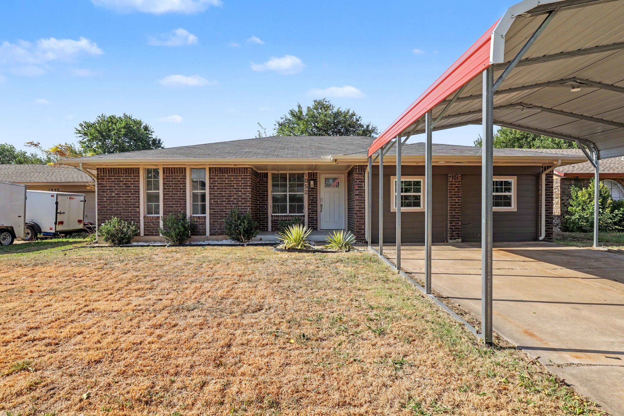 1052 Hargis Lane – photo 2