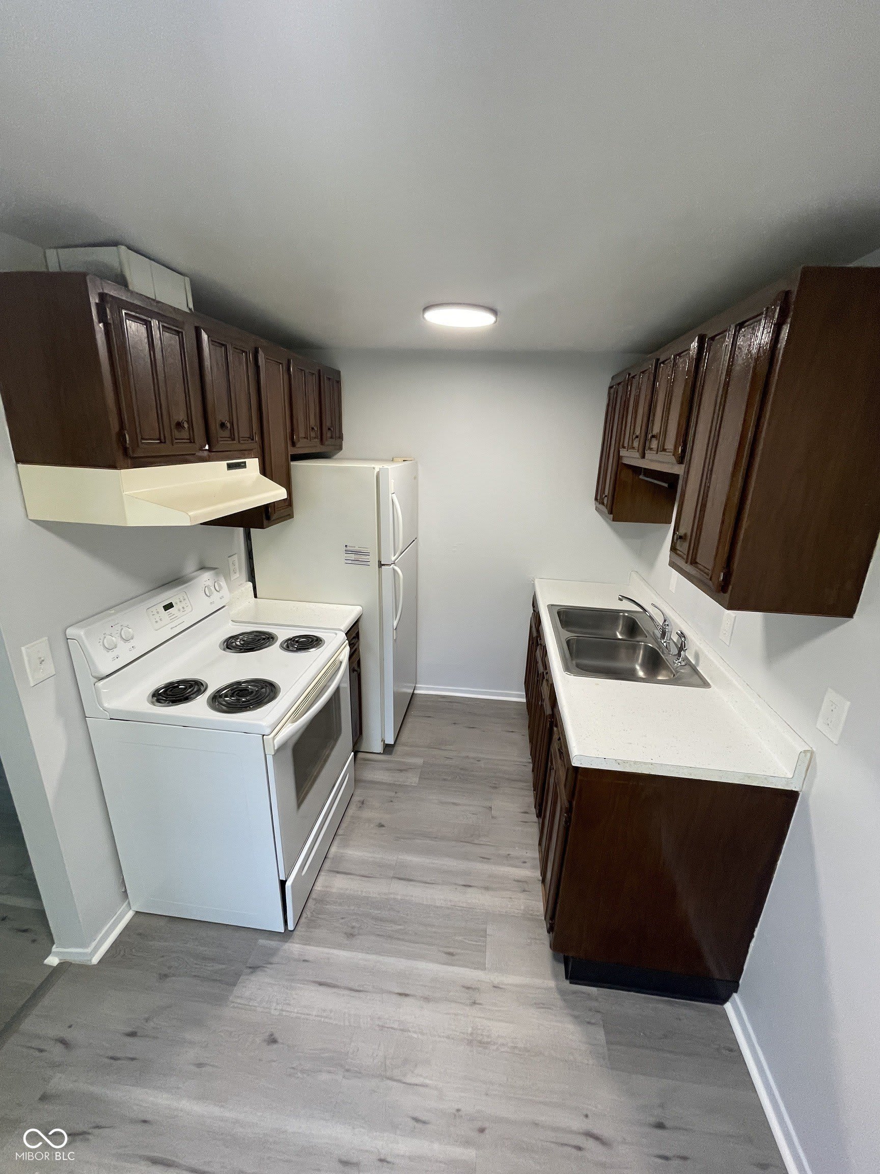 900 Sloan Street – photo 5