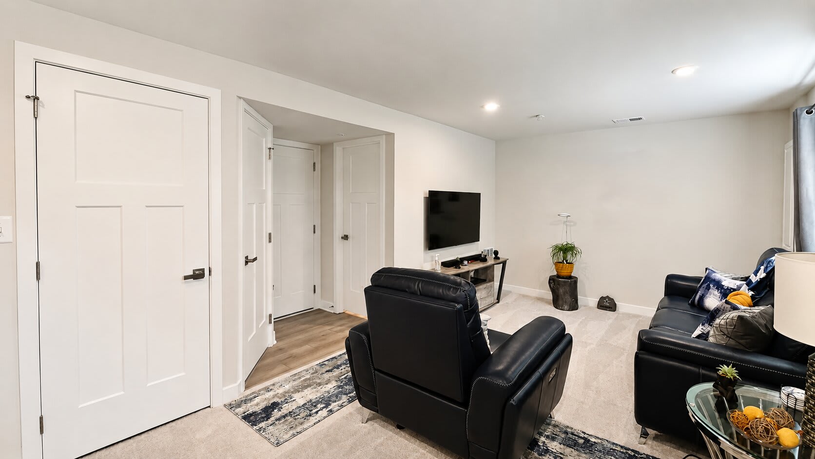 9008 Armstrong Ln – photo 3