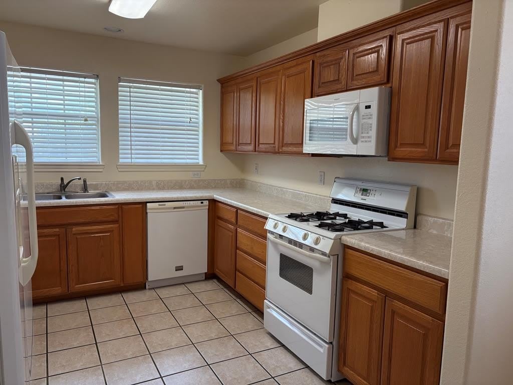 224 Coronado Circle – photo 4
