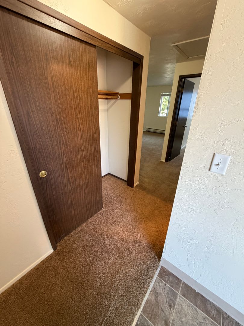 (907) Bluewood Apartments – photo 4