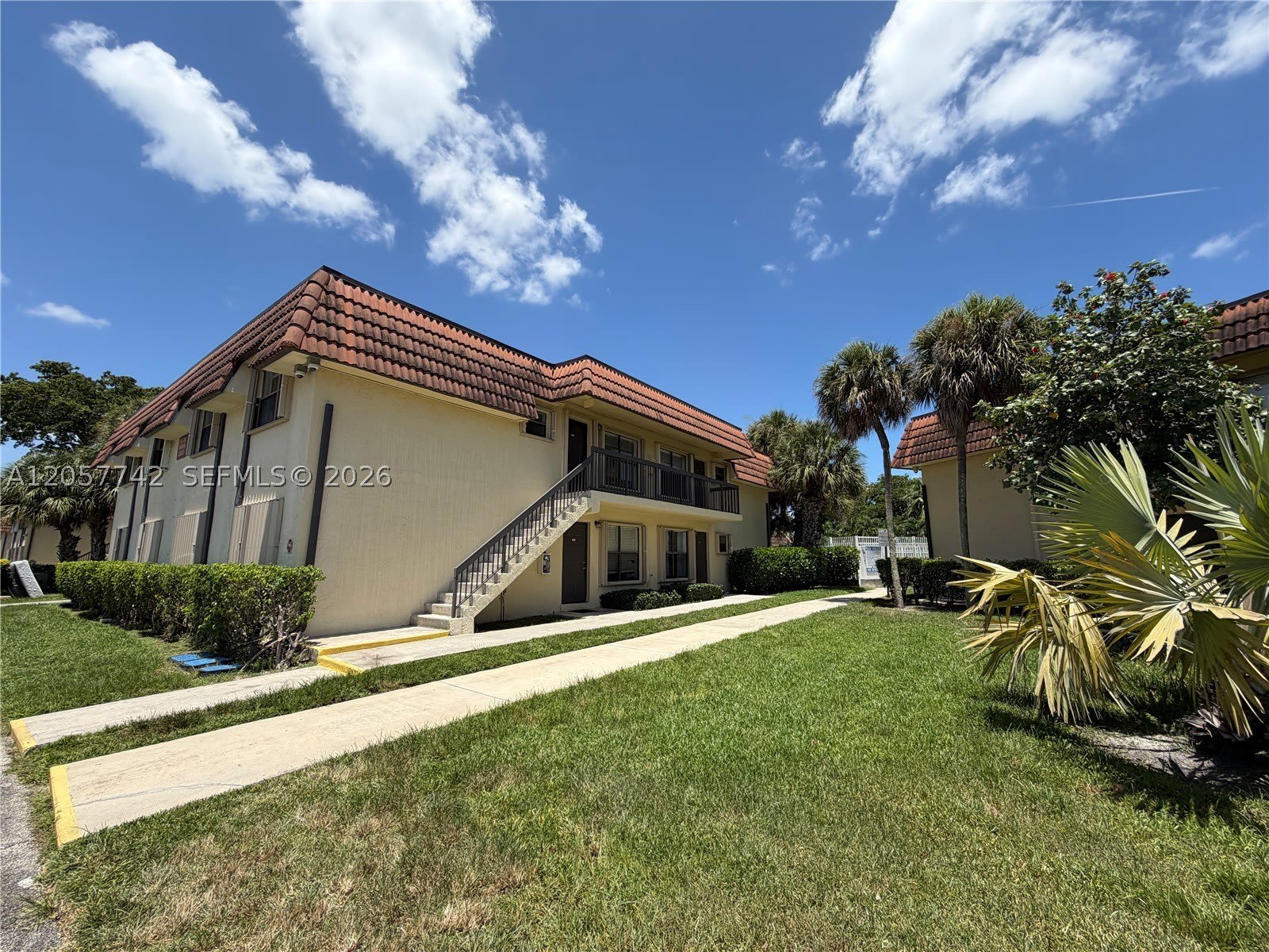 411 NW 100th Pl – photo 2