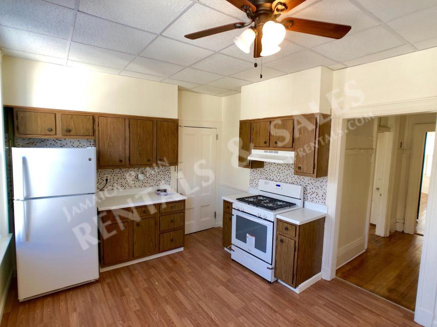 47 Custer St. – photo 2