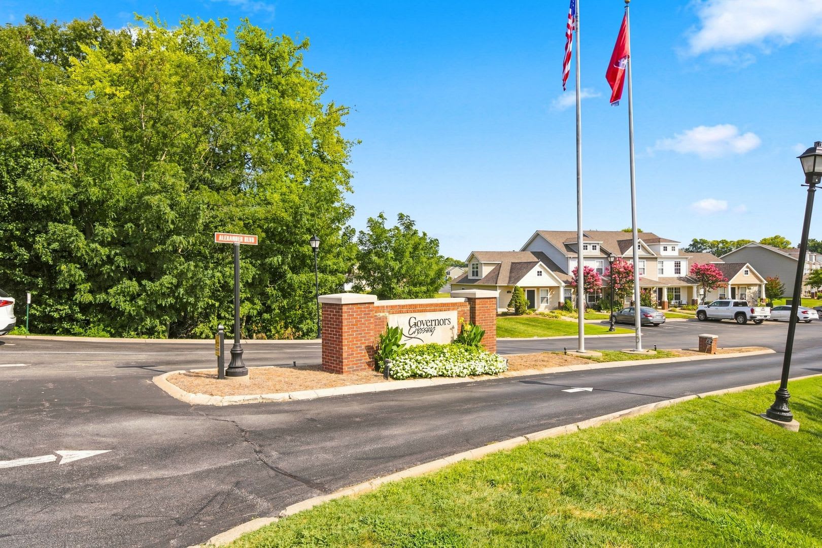 Furnished Townhome In The Rossview School District – photo 2