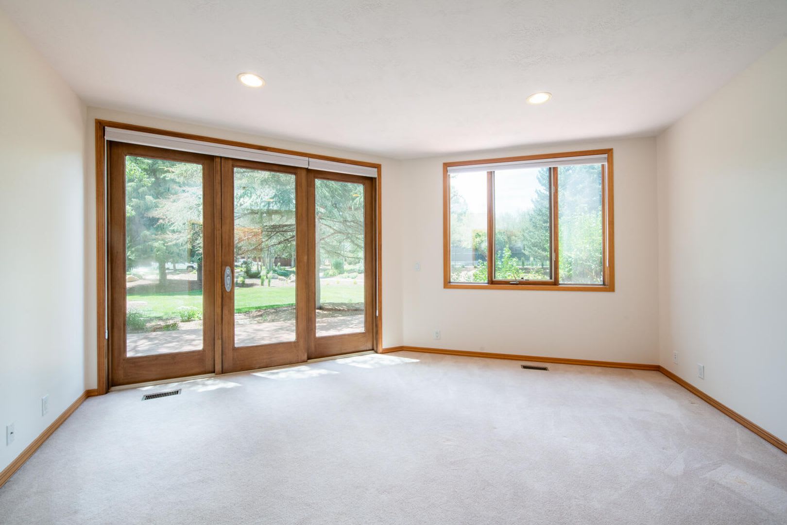 Rarely Available Cozy Park Meadows Townhome – photo 3