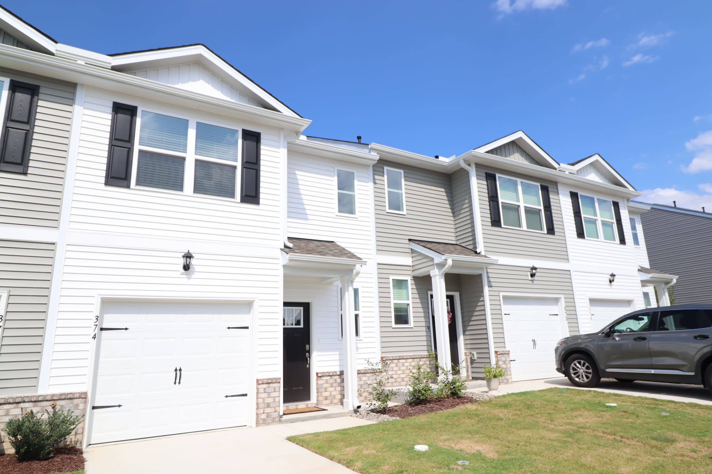 374 Freestall Dr – photo 1