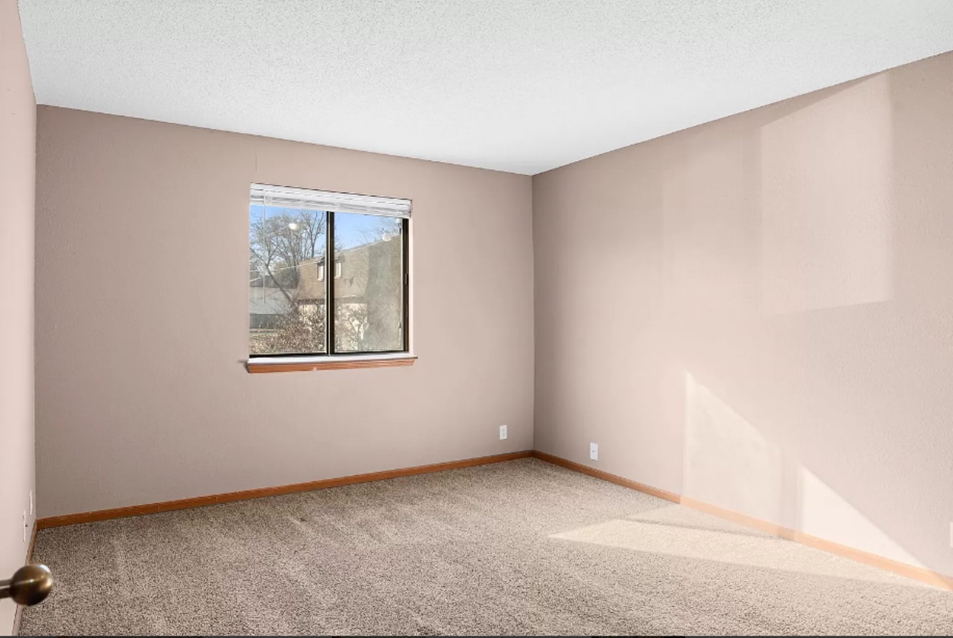 1114 Shawnee Street – photo 3