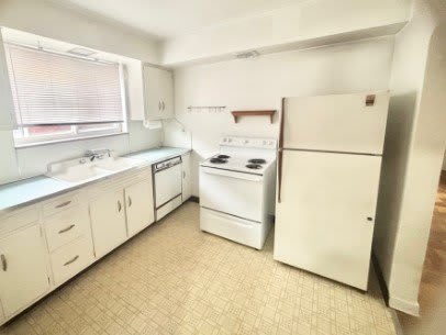 308 Lenox Ave – photo 2