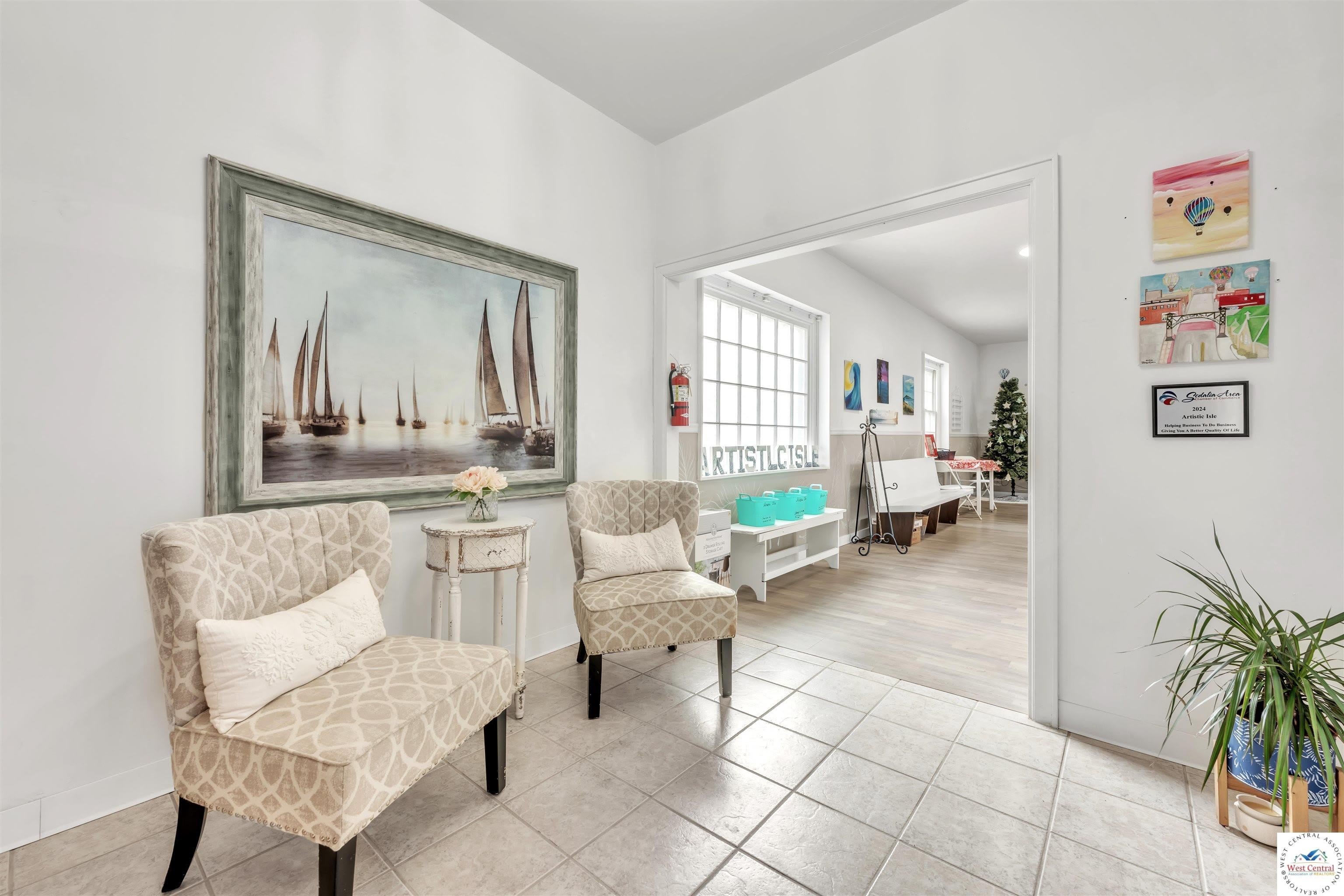 120 E 6th Street – photo 4