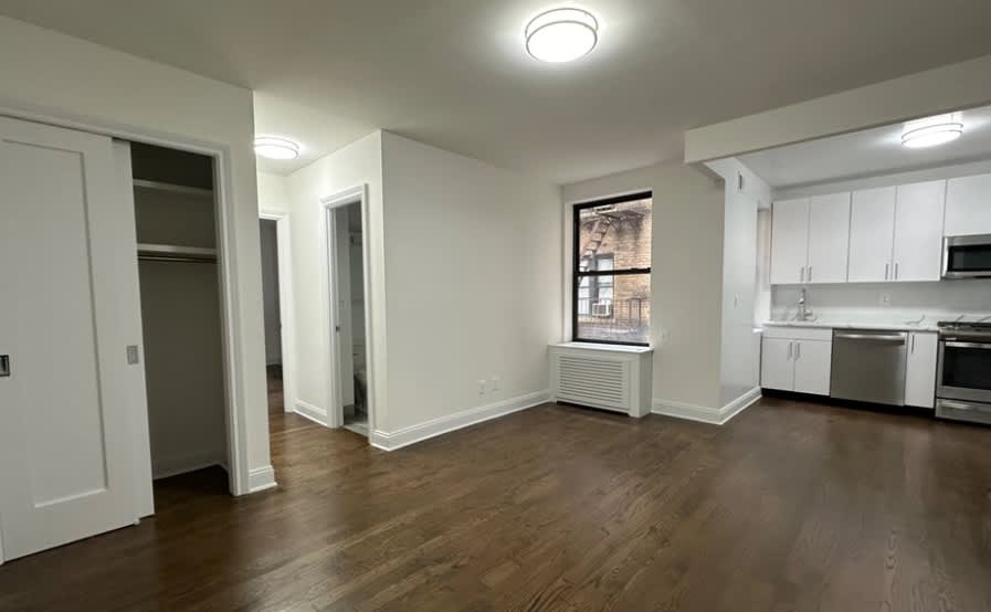 73 W 12th St – photo 3