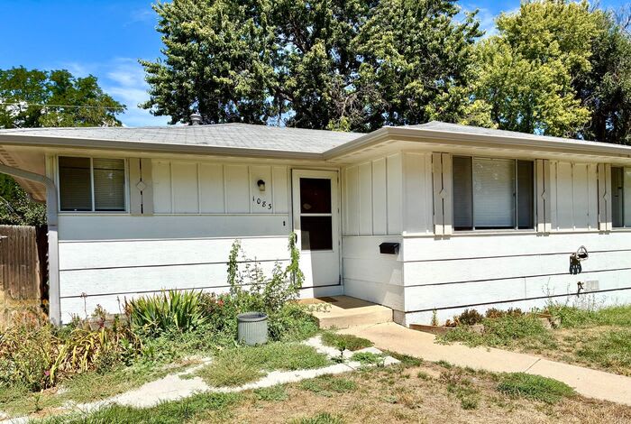 1083 Winona Drive – photo 2