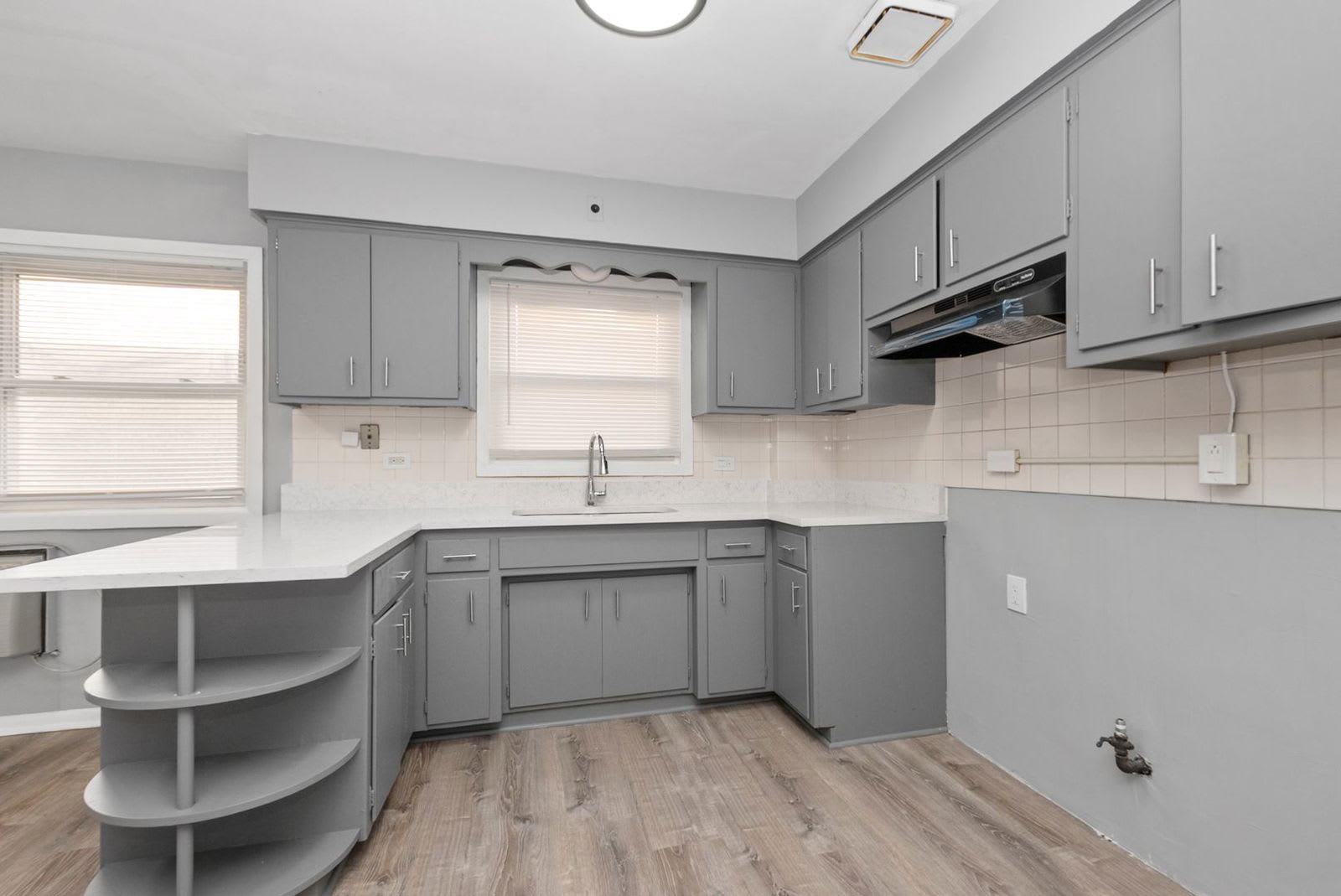 8775 South Beverly Boulevard – photo 5