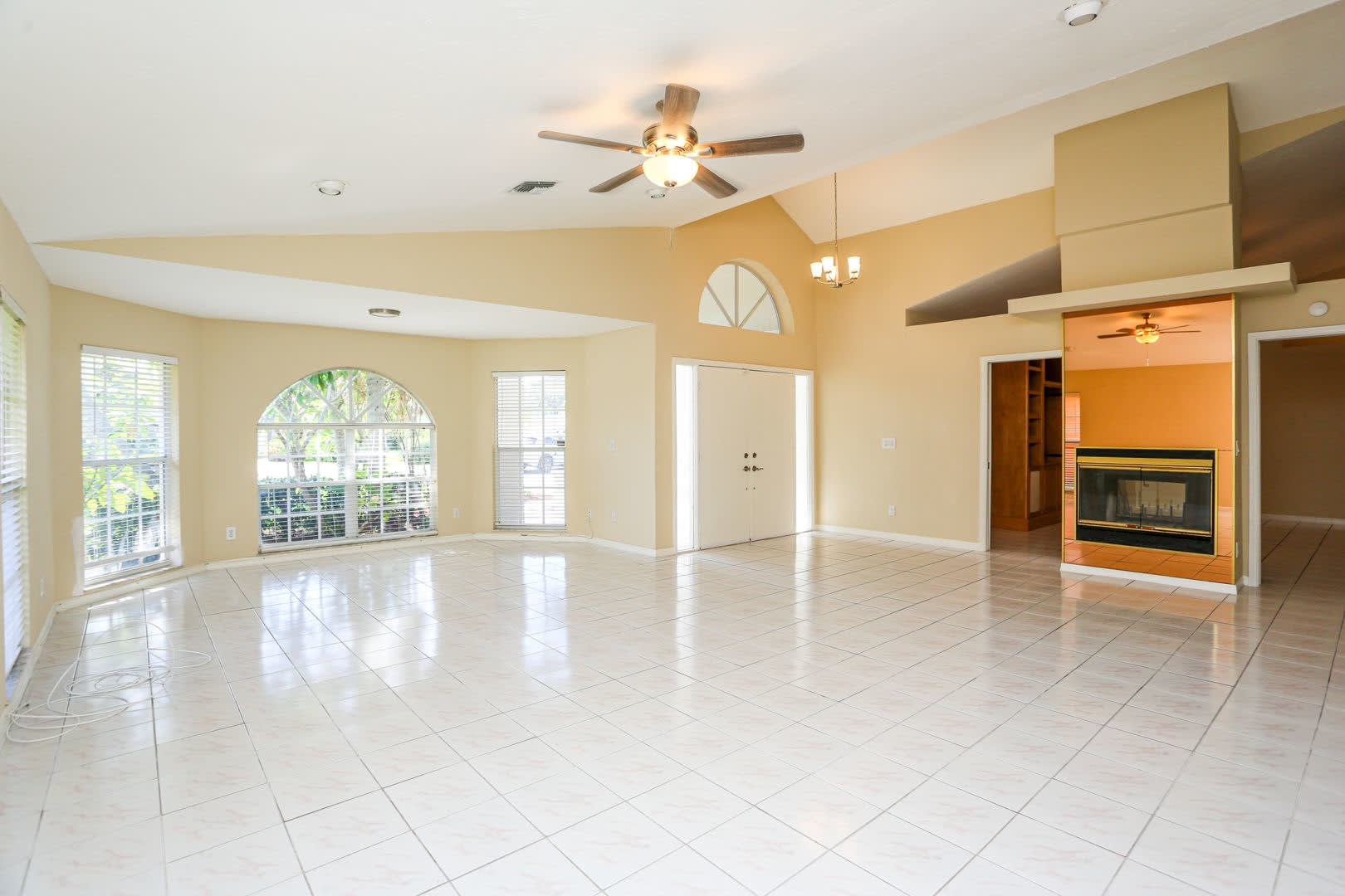 Ask About The Two Weeks Free Moon Lake Great Location Single Family Home With Pool Lake View Unfurnished Annual – photo 5