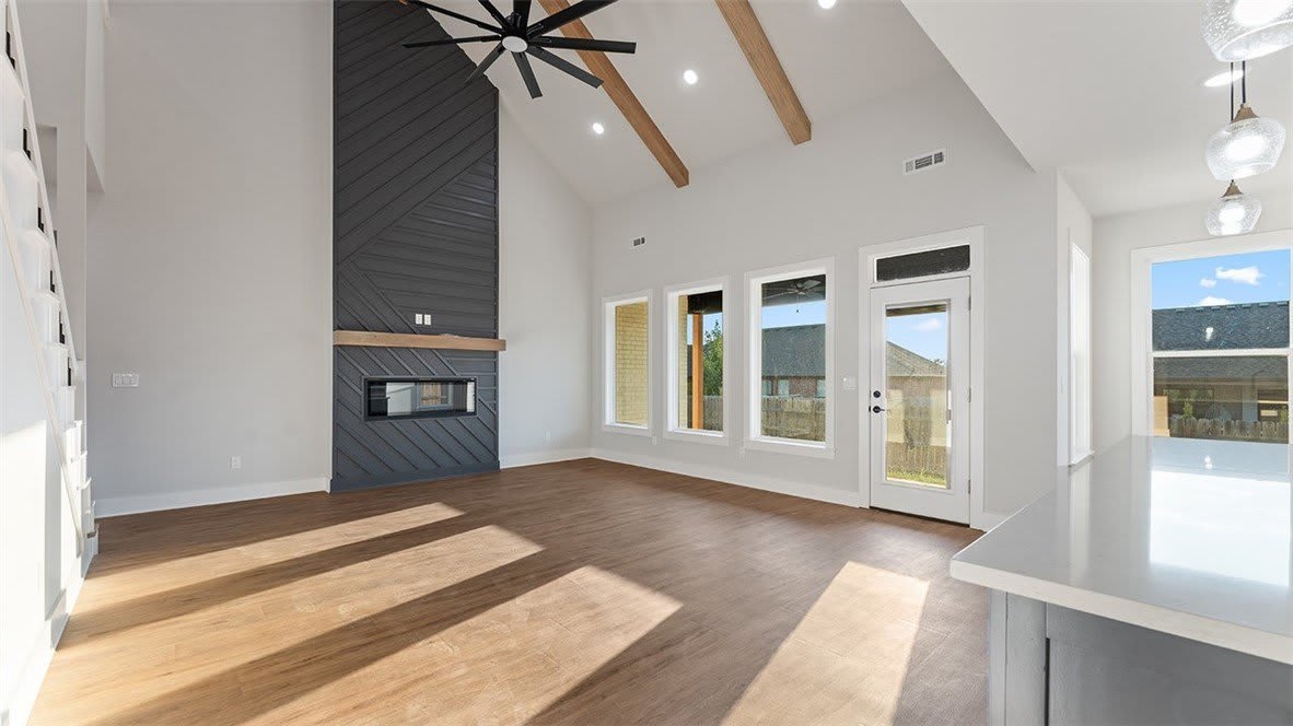 1831 Utopia Street – photo 2