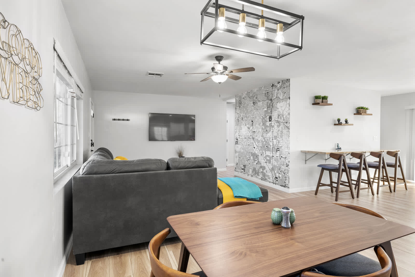2207 North 28th Place – photo 5