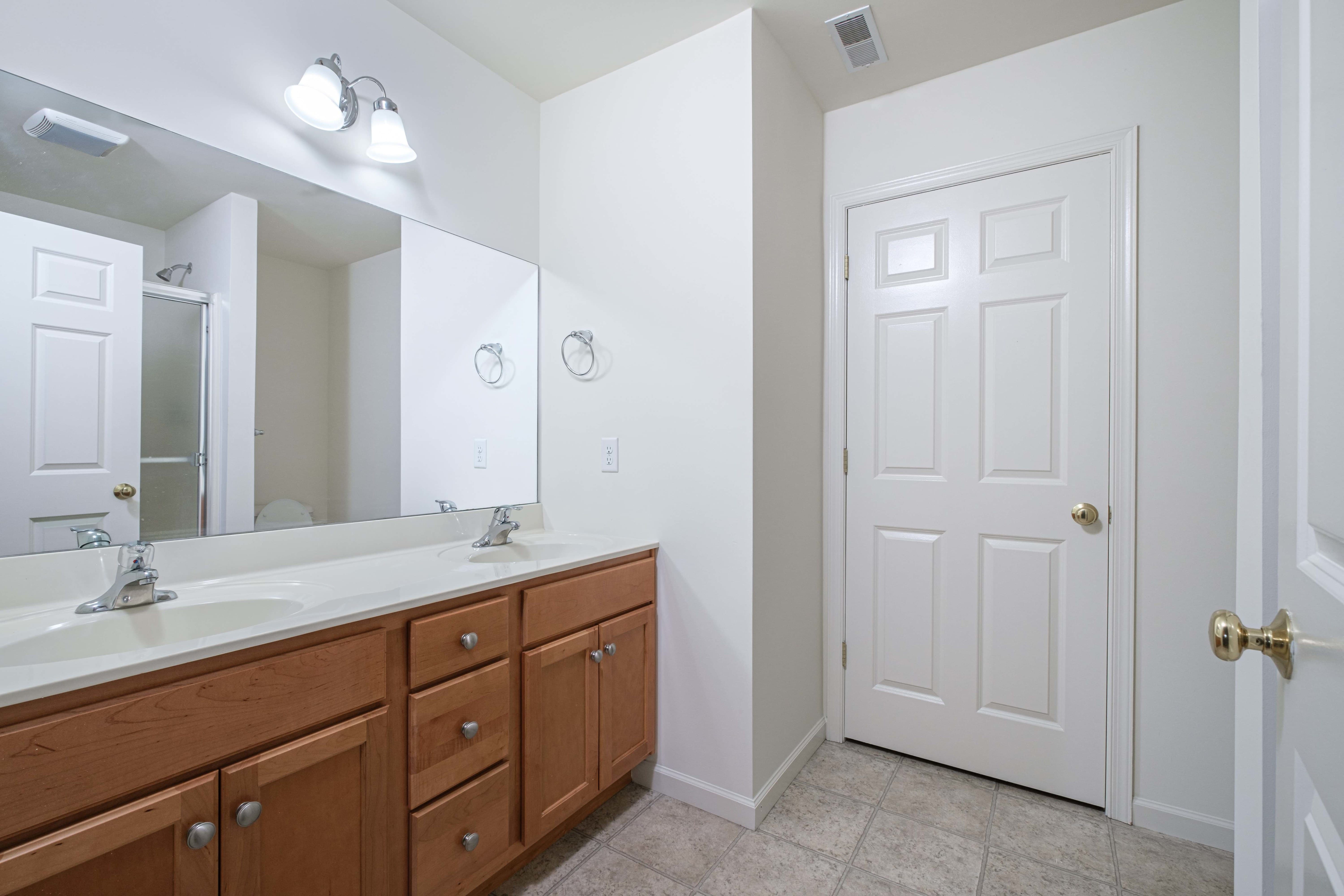 427 College Manor Ave – photo 5