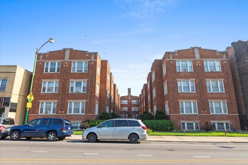 2342 W Touhy Avenue – photo 1