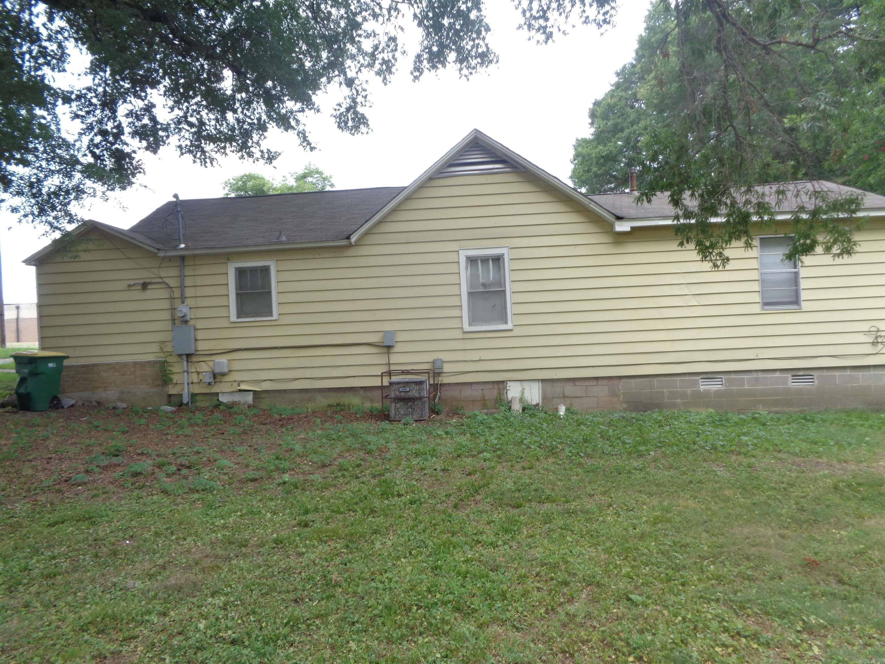1906 E Capitol Avenue – photo 5