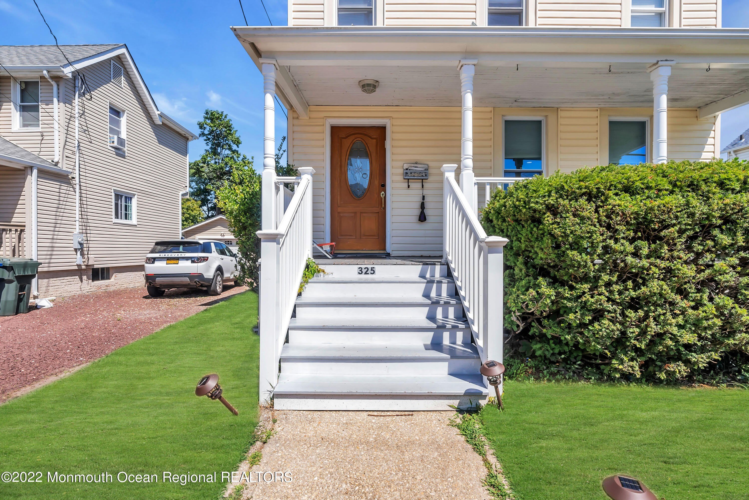 325 Roosevelt Avenue – photo 3