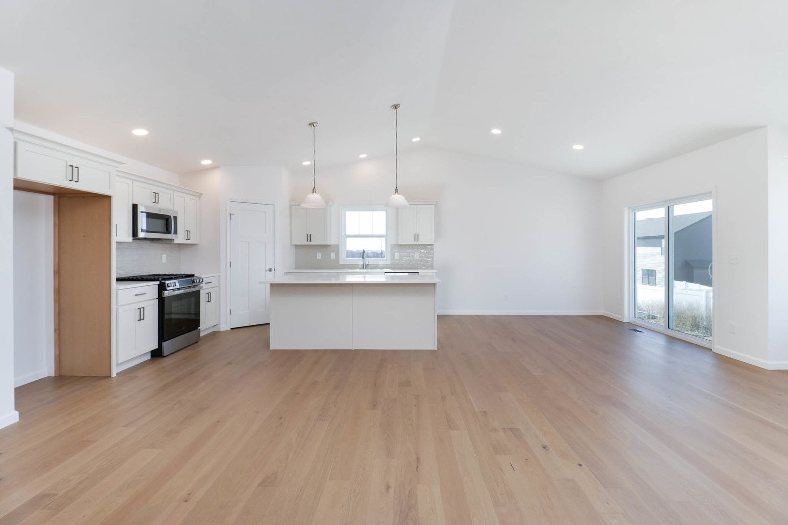 Brand-New Home with Gas Fireplace, Modern Finishes & 2-Car Garage – photo 3