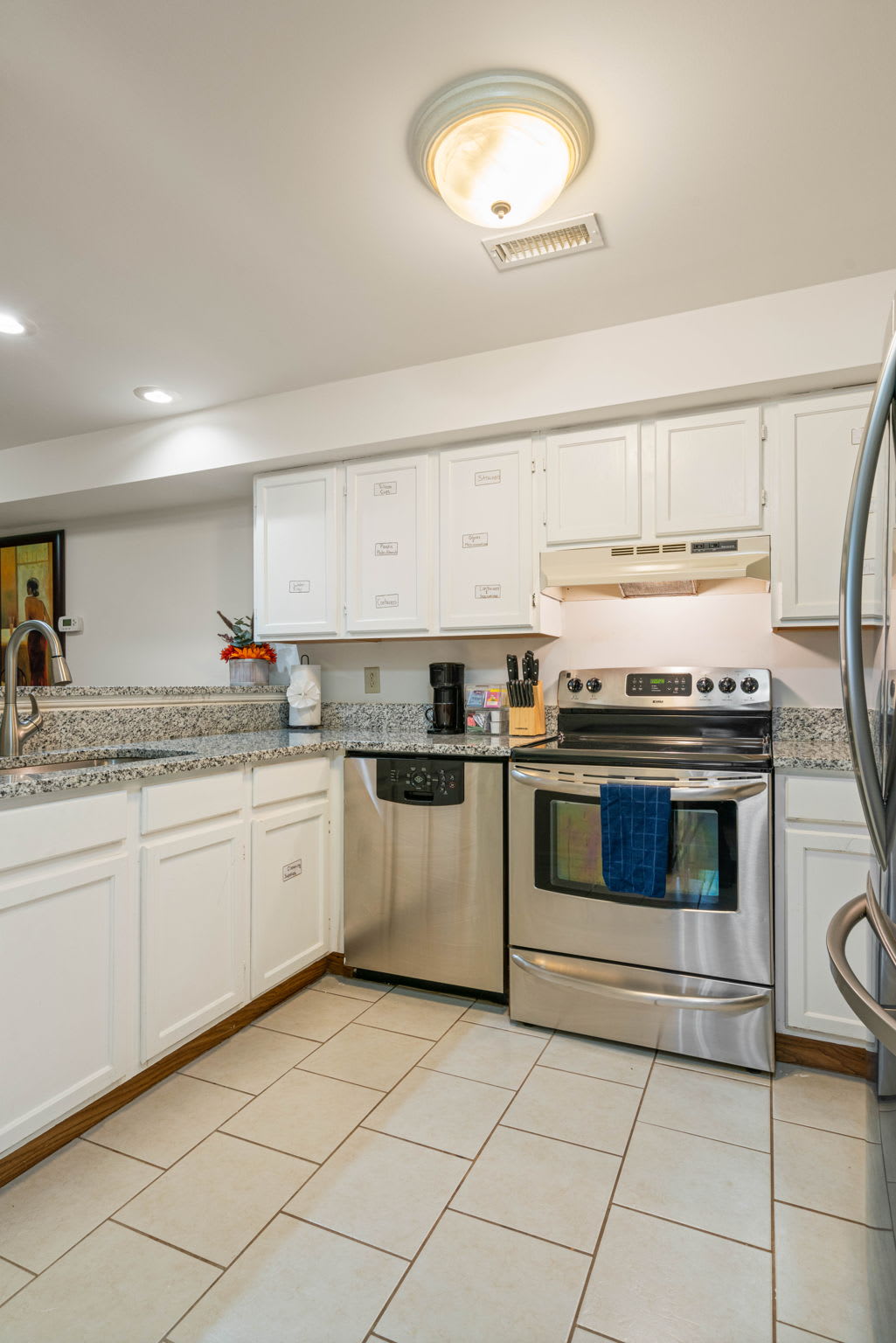 102 Chesterfield Lane – photo 4