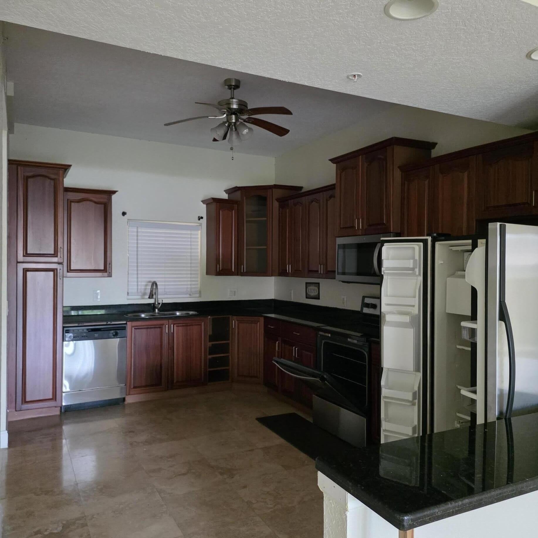 1610 Presidential Way – photo 2