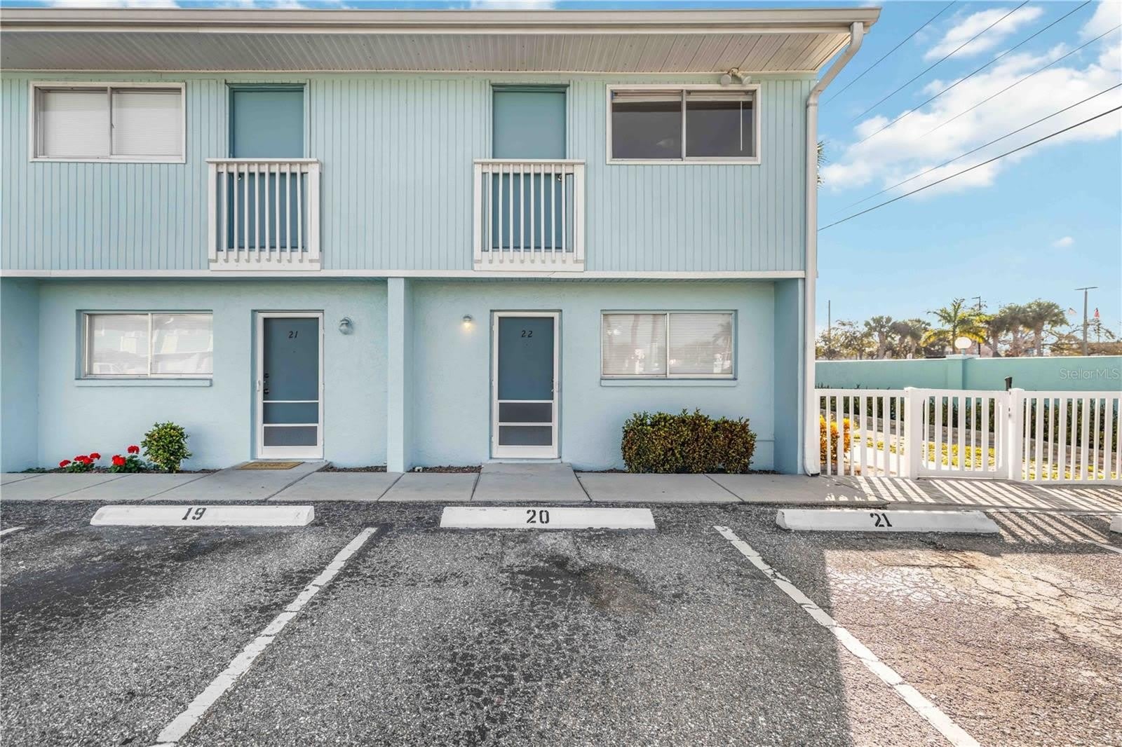 3569 Bee Ridge – photo 2