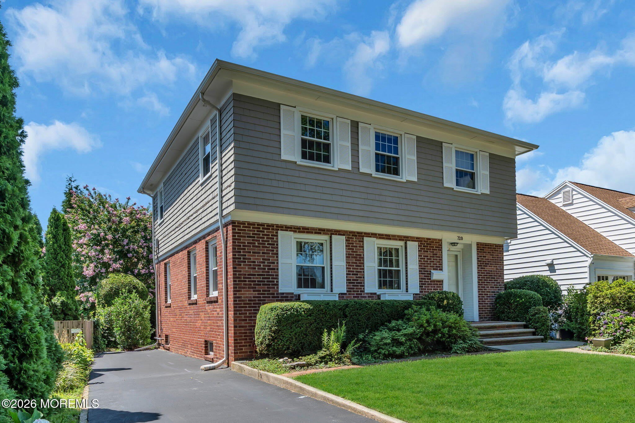 720 Crescent Place – photo 2