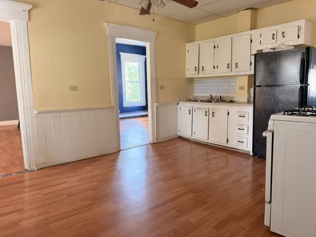 284 Spruce St – photo 1