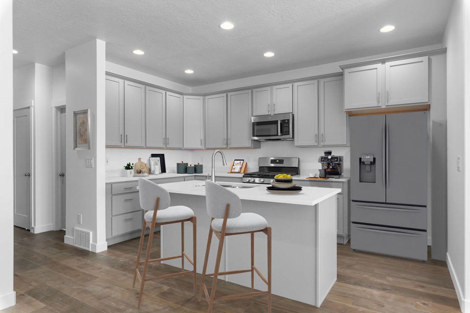 2 WEEKS FREE RENT- 3 Bed 2.5 Bath South Jordan Townhome Available Early September! – photo 2