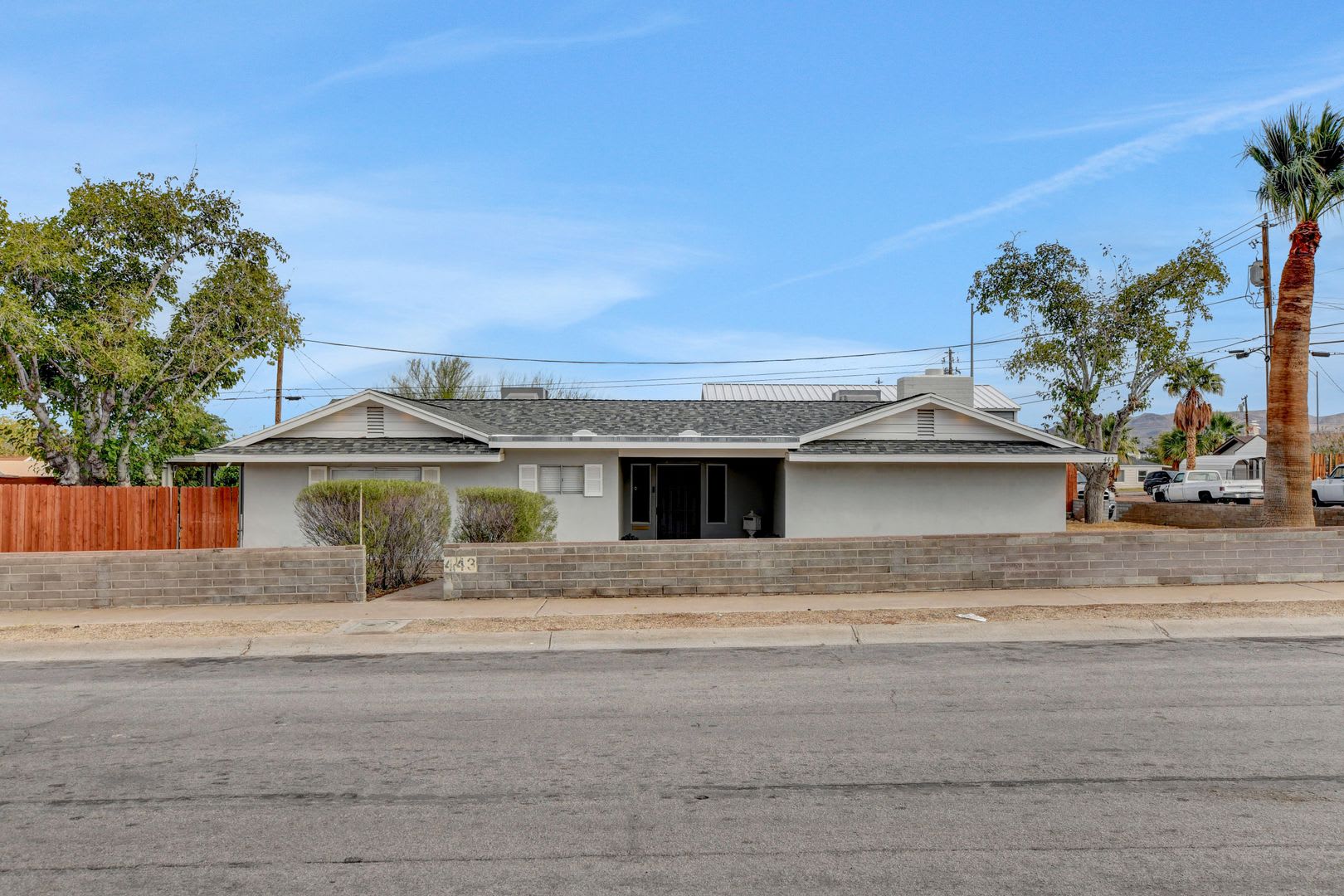 UNIQUE SINGLE FAMILY HOME! – photo 3