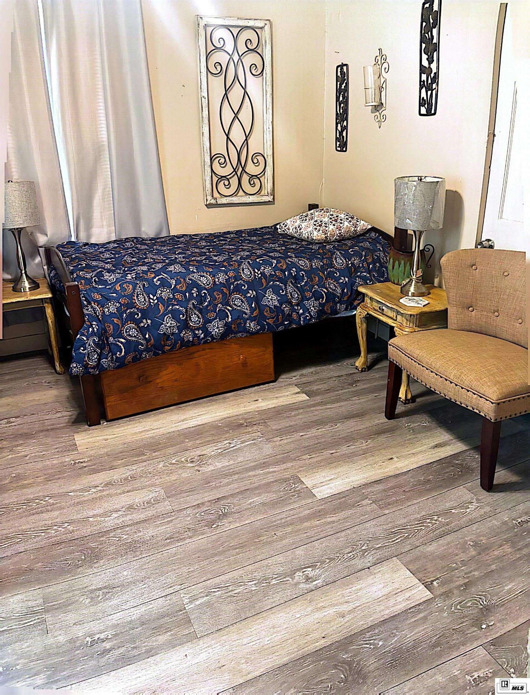 239 SIMS AVENUE – photo 4