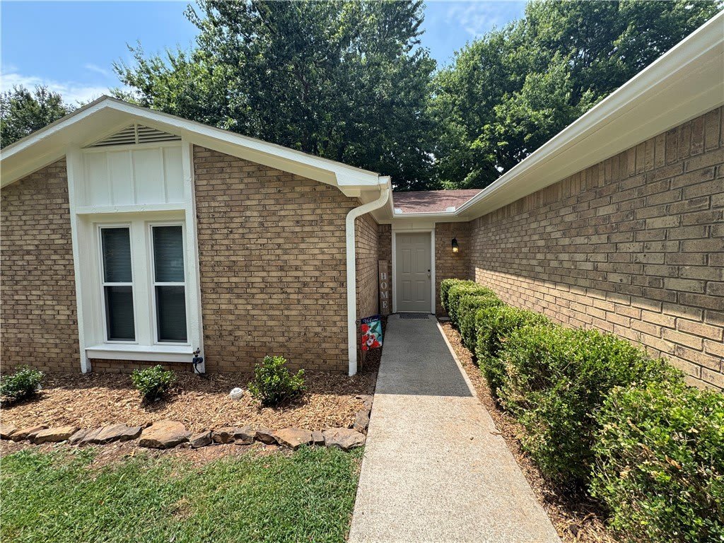1841 N Seminole Court – photo 2