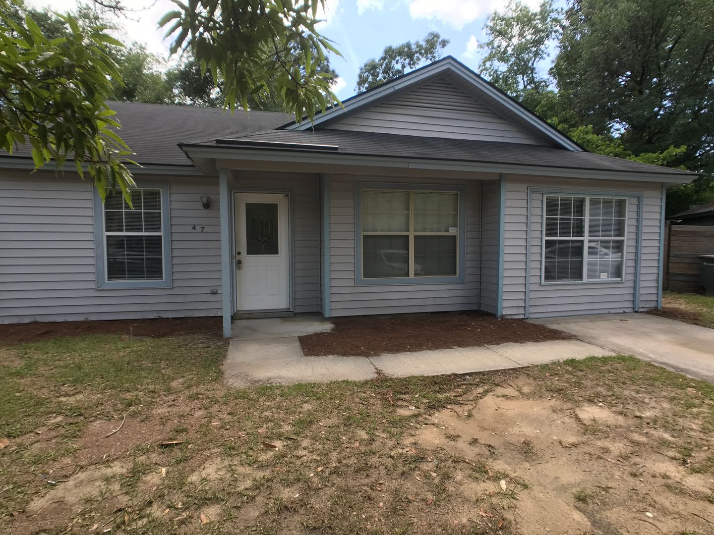 Three Bedroom House on Savannah Southside – photo 1