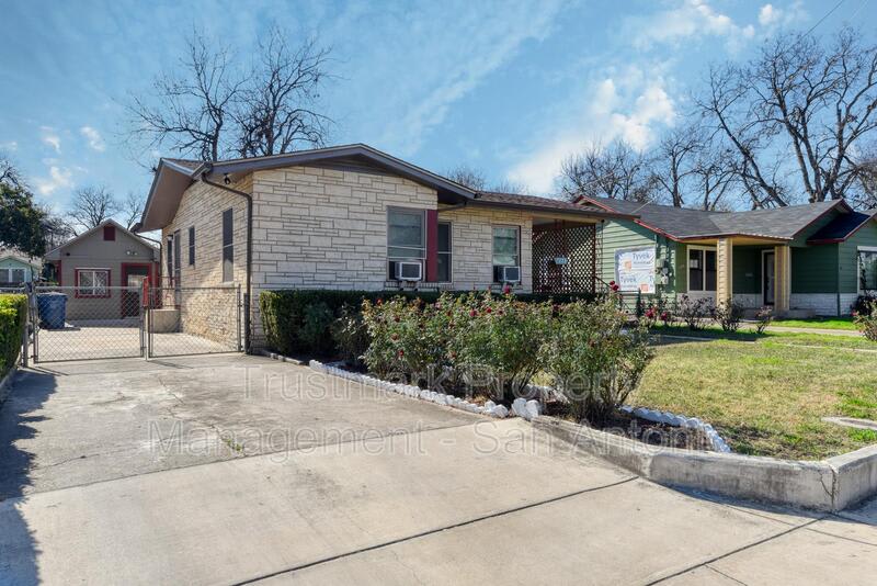 1322 W Malone Ave – photo 2