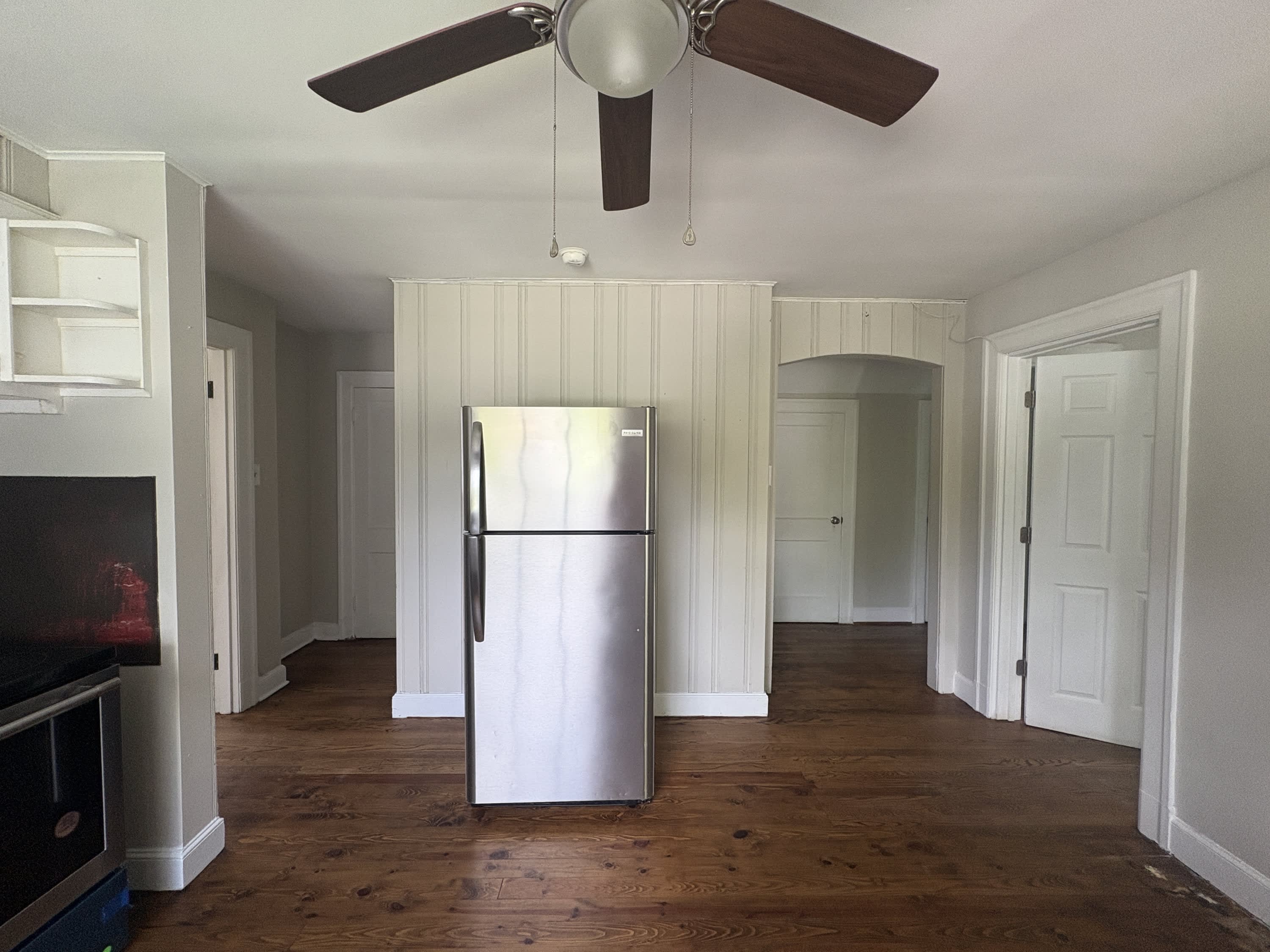 142 Grove Ave Apt C – photo 3