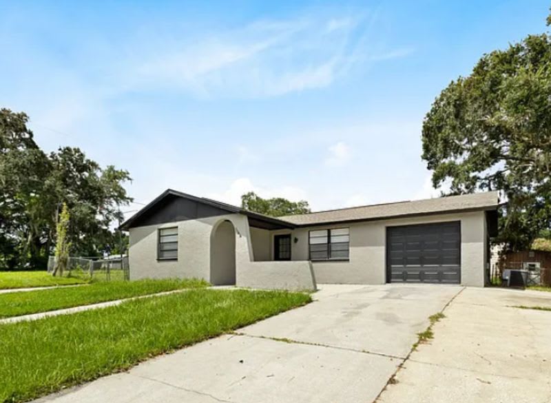 744 South Bailey Avenue – photo 1