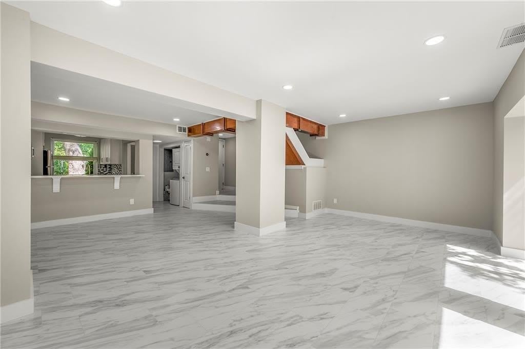 1009 Riverbend Club Drive Se – photo 5