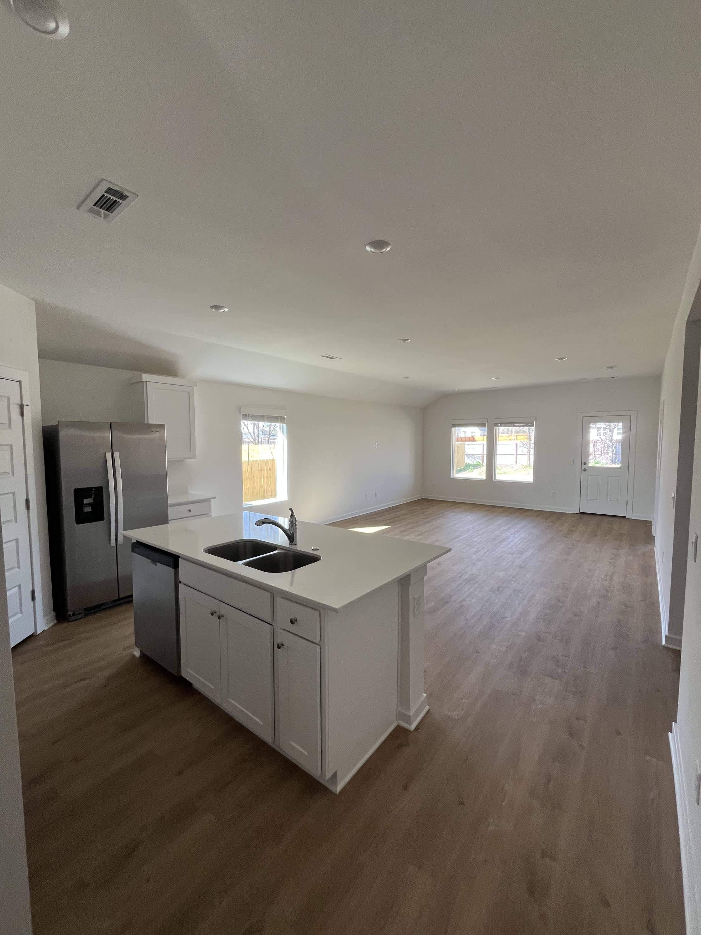 573 Arizona Street – photo 3