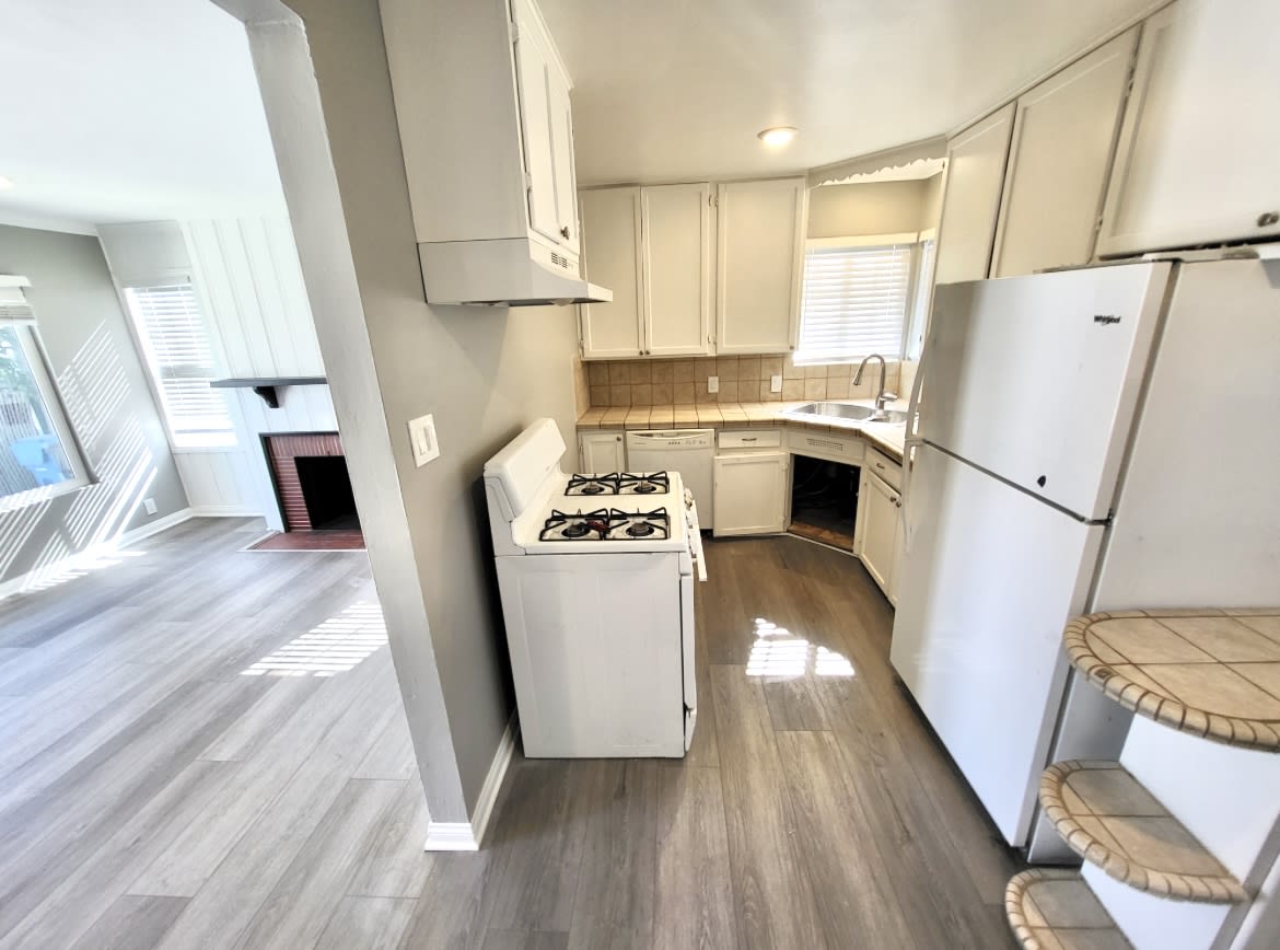 1135 1 2 E 67Th St – photo 3