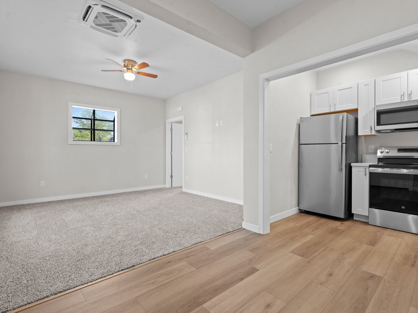One Bedroom Ground Floor Unit For Rent – photo 4
